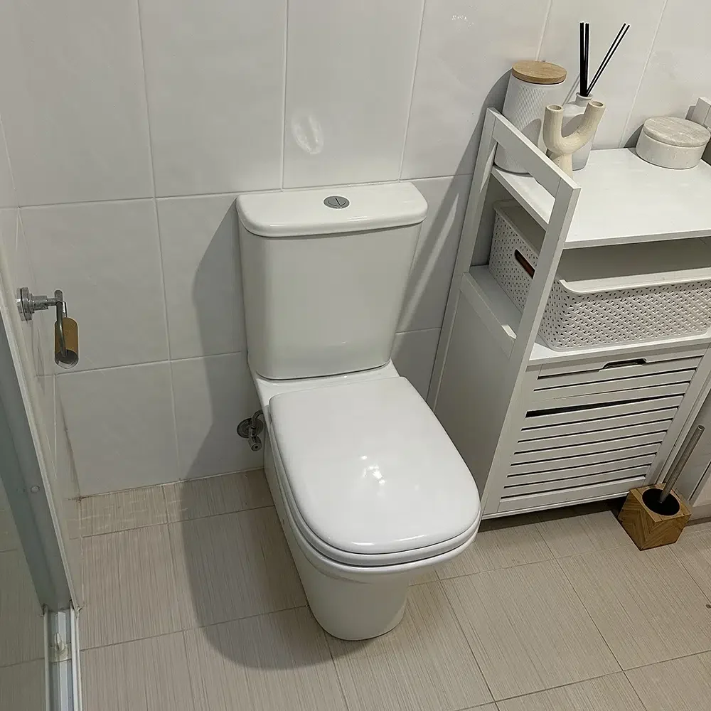 Toilet Installs and Repairs by STL Plumbing for a new bathroom make over on the Gold Coast