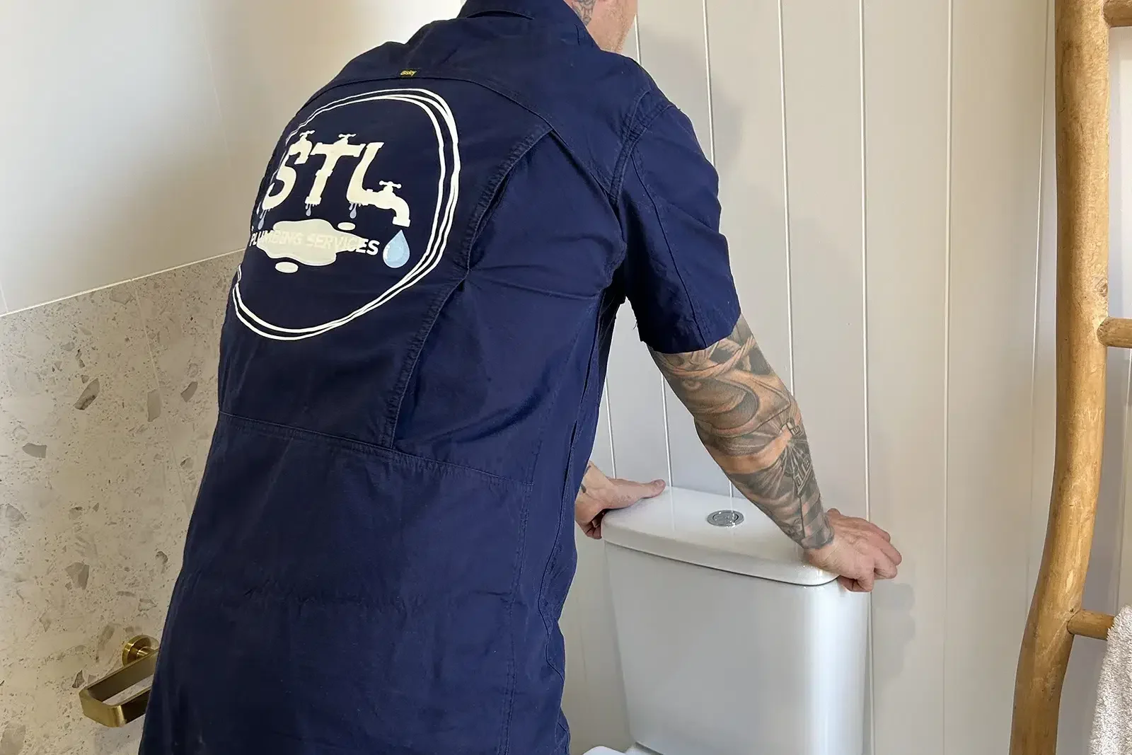 Toilet-Repairs-On-The-Gold-Coast-LS.webp